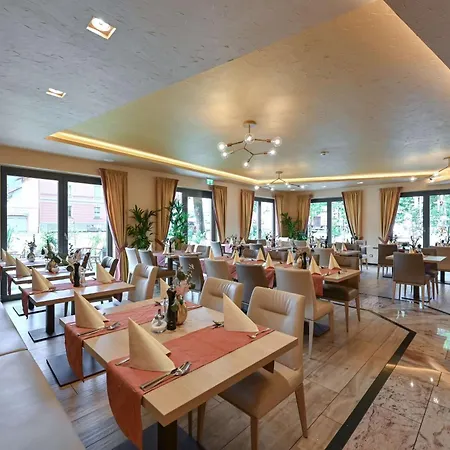 Hotell Western 4*