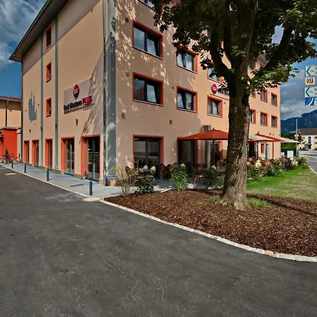 Western Hotell 4*