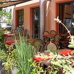 Western Hotel 4*