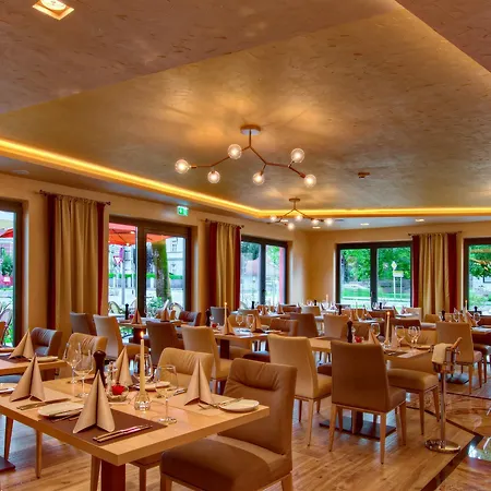 Western Отель 4*